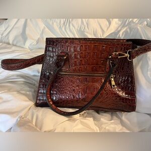 Elegant Brown Crocodile-Embossed Women's Bag